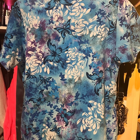 Scrub top dickies. - Picture 2 of 2